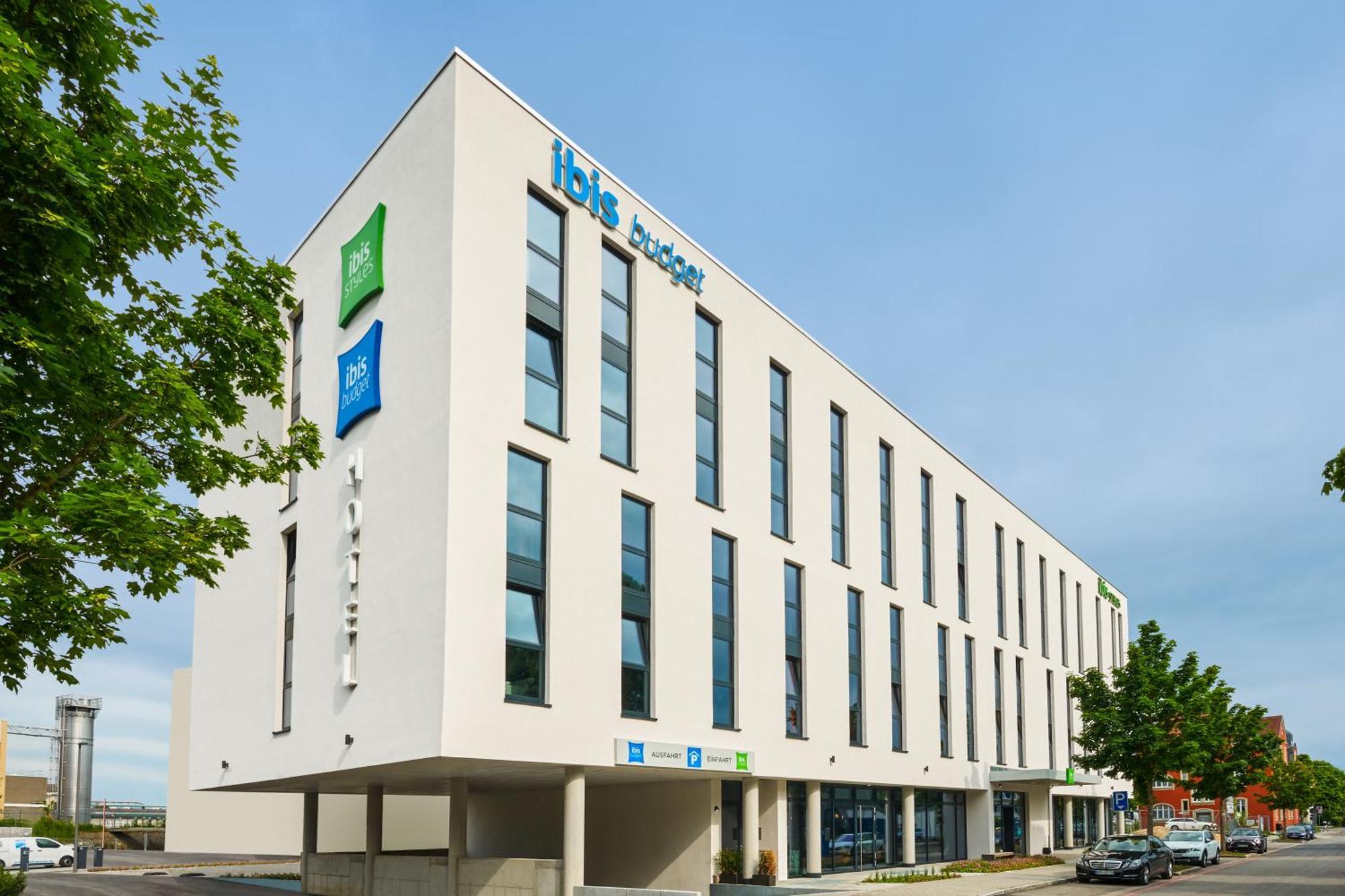 Отель Ibis Styles Зинген Экстерьер фото